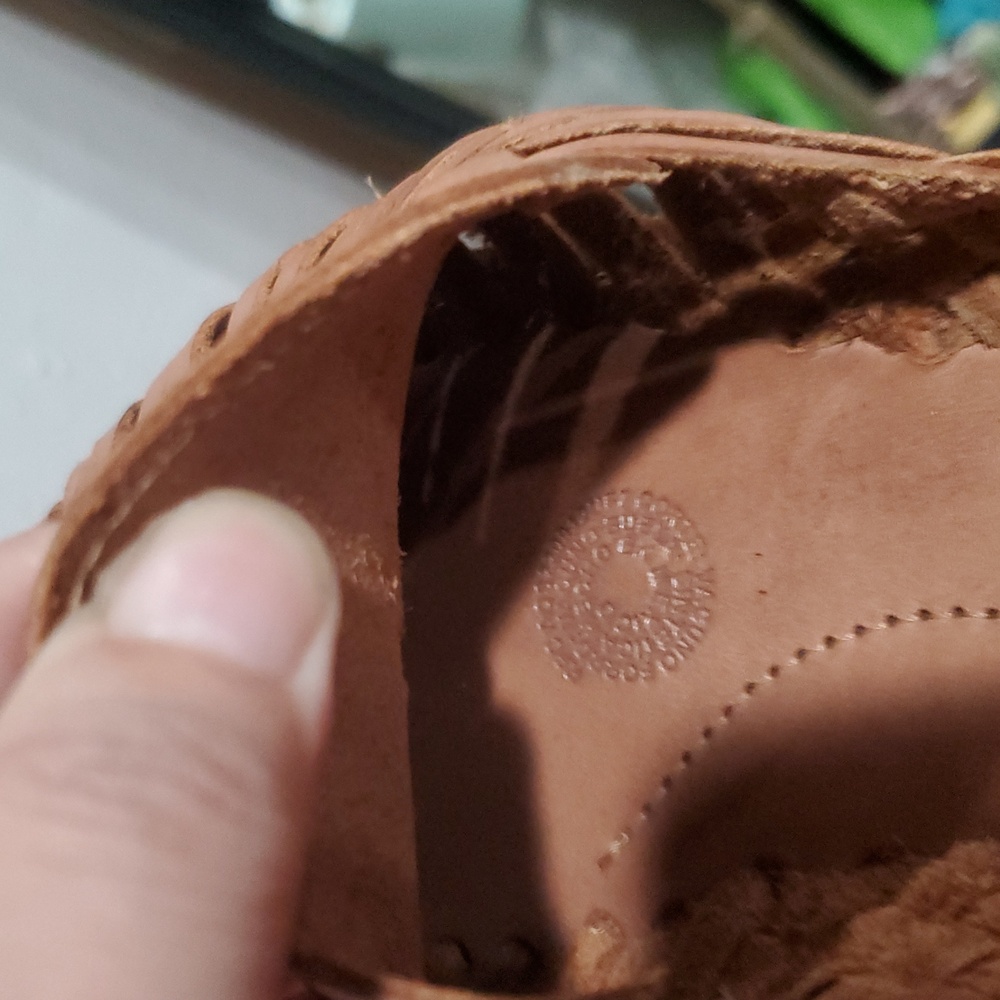 Elegant Tan Leather Loafers - Picture 5 of 11